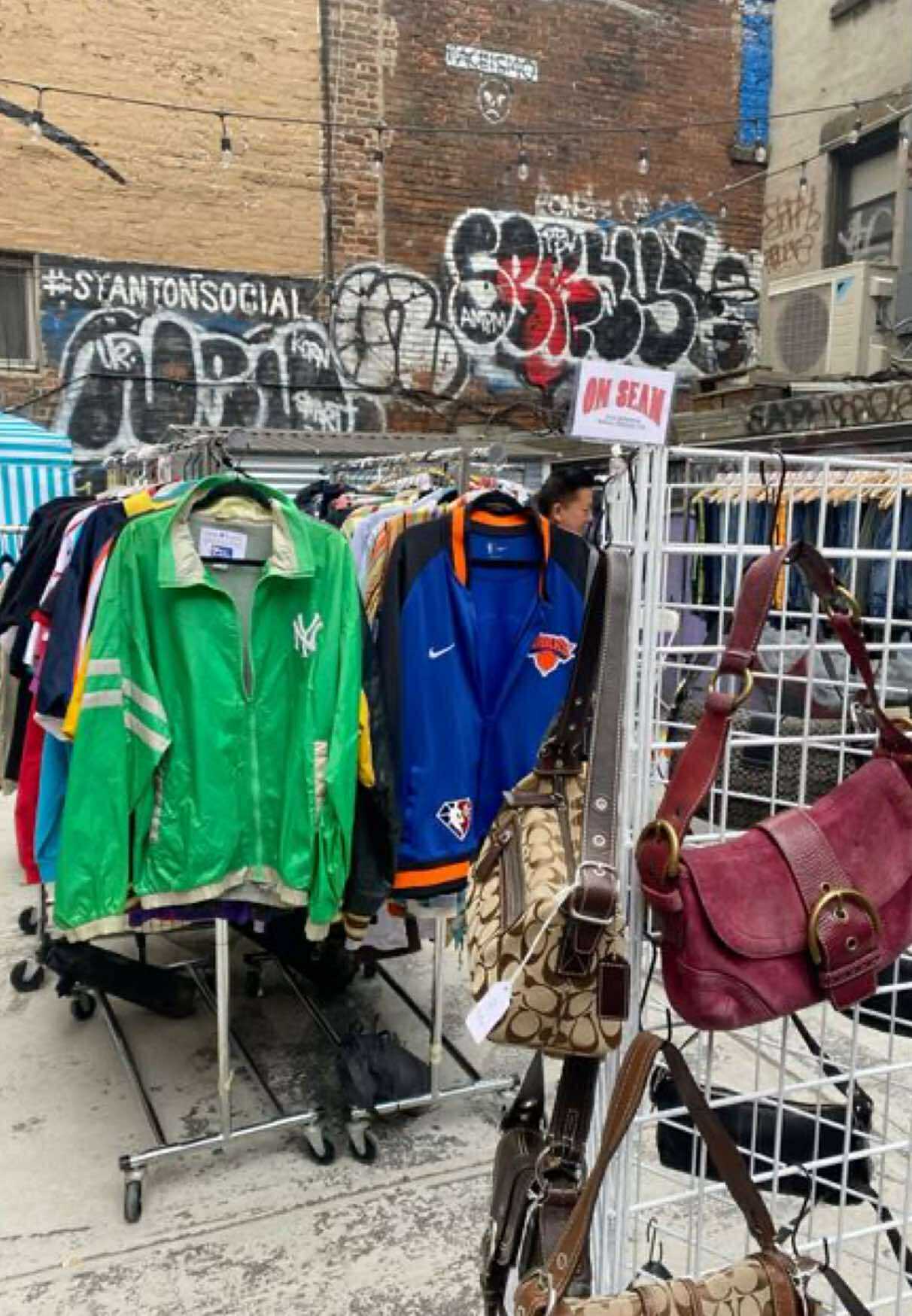 “Brechó vendendo mais caro que loja de peça nova?” Será?