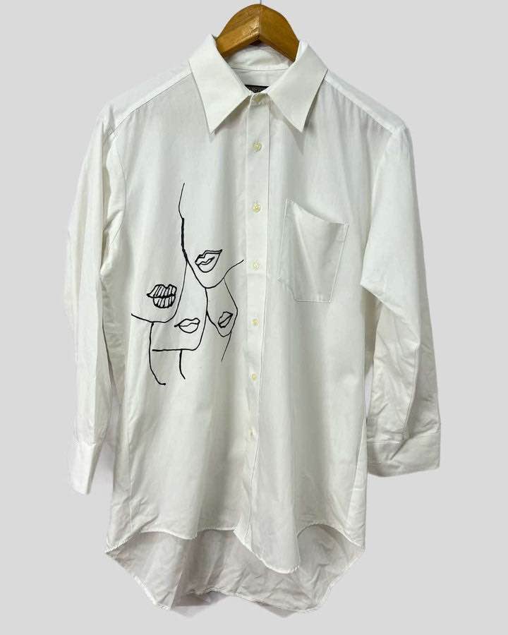 Camisa mouth estilizada- tam (P)