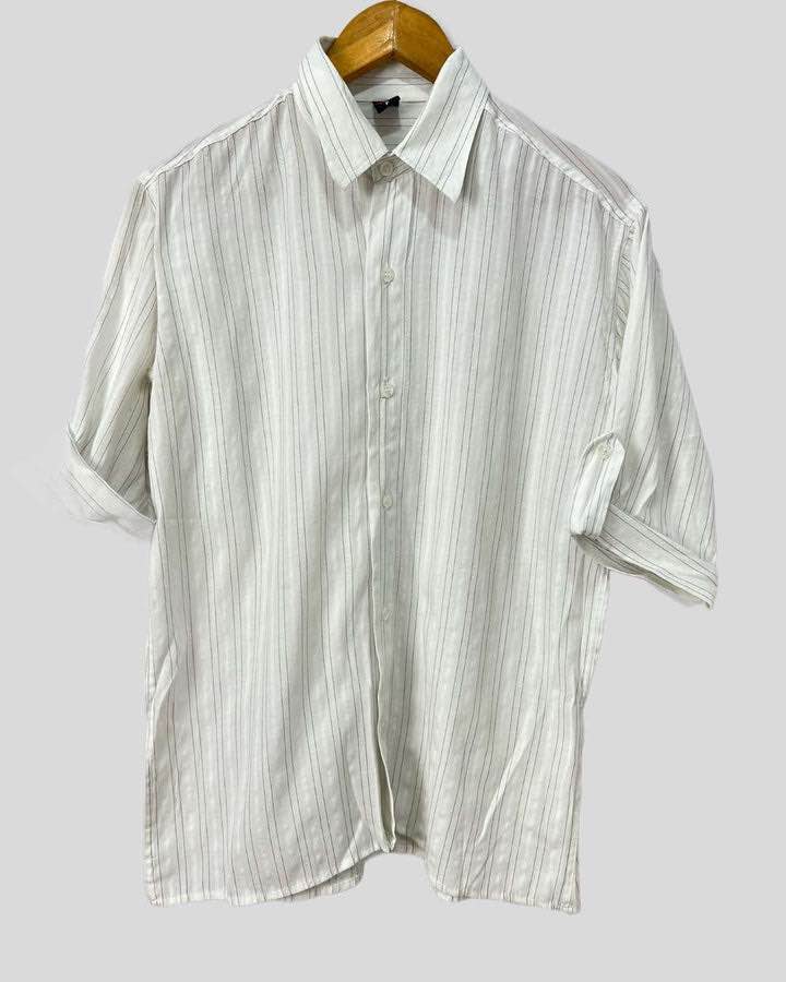 Camisa risca giz branca - tam (P)