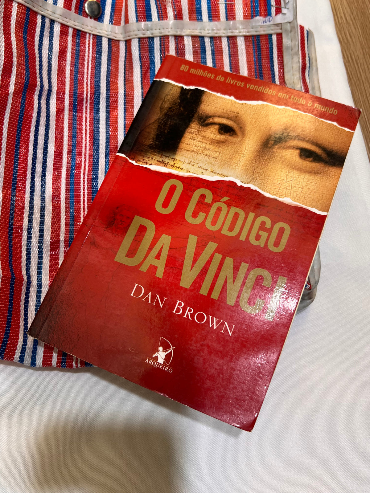 Kit Mini Sacola Havaianas + Livro O Código da Vince