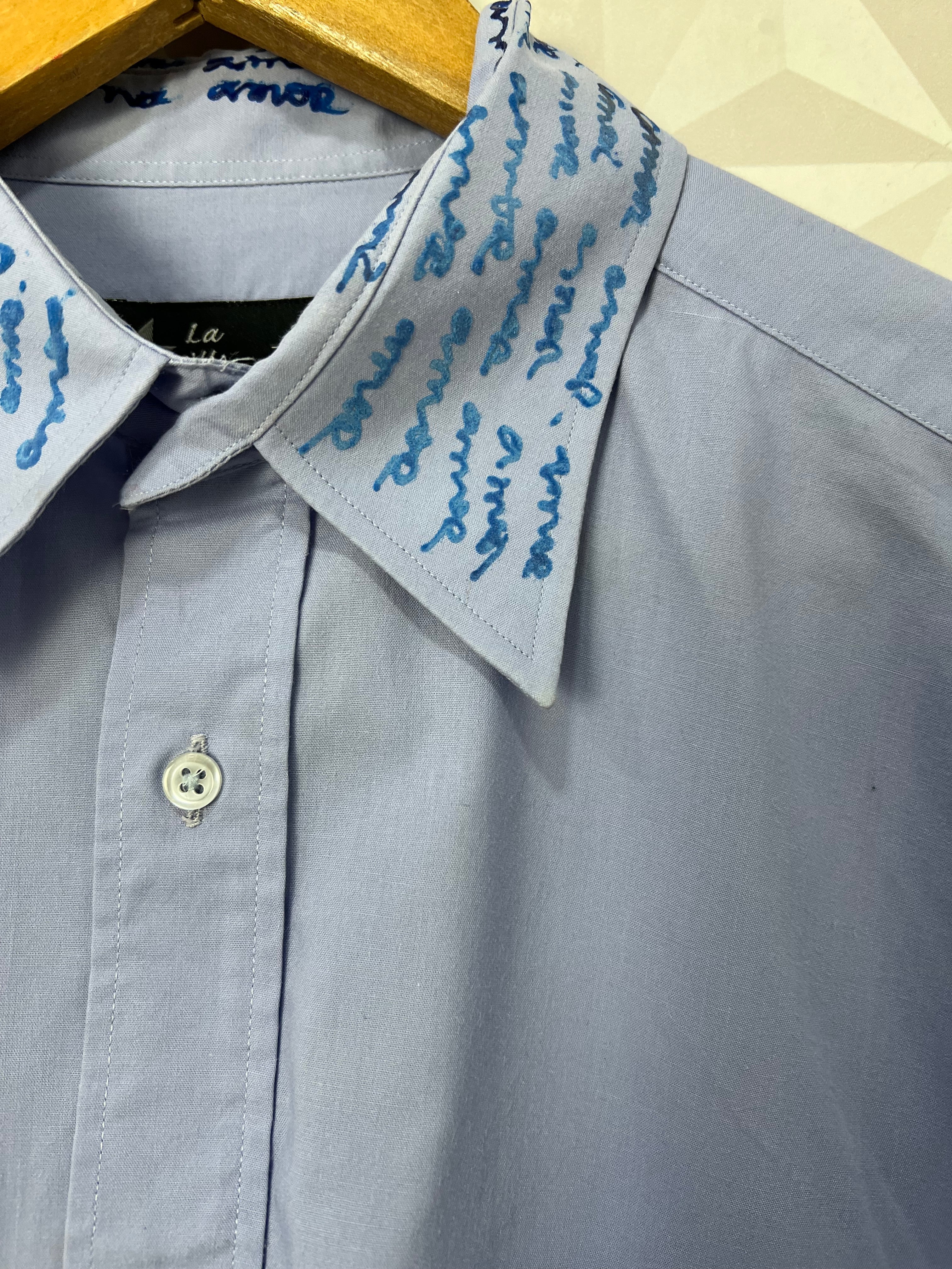 Camisa Estilizada amor azul  - tam (M)