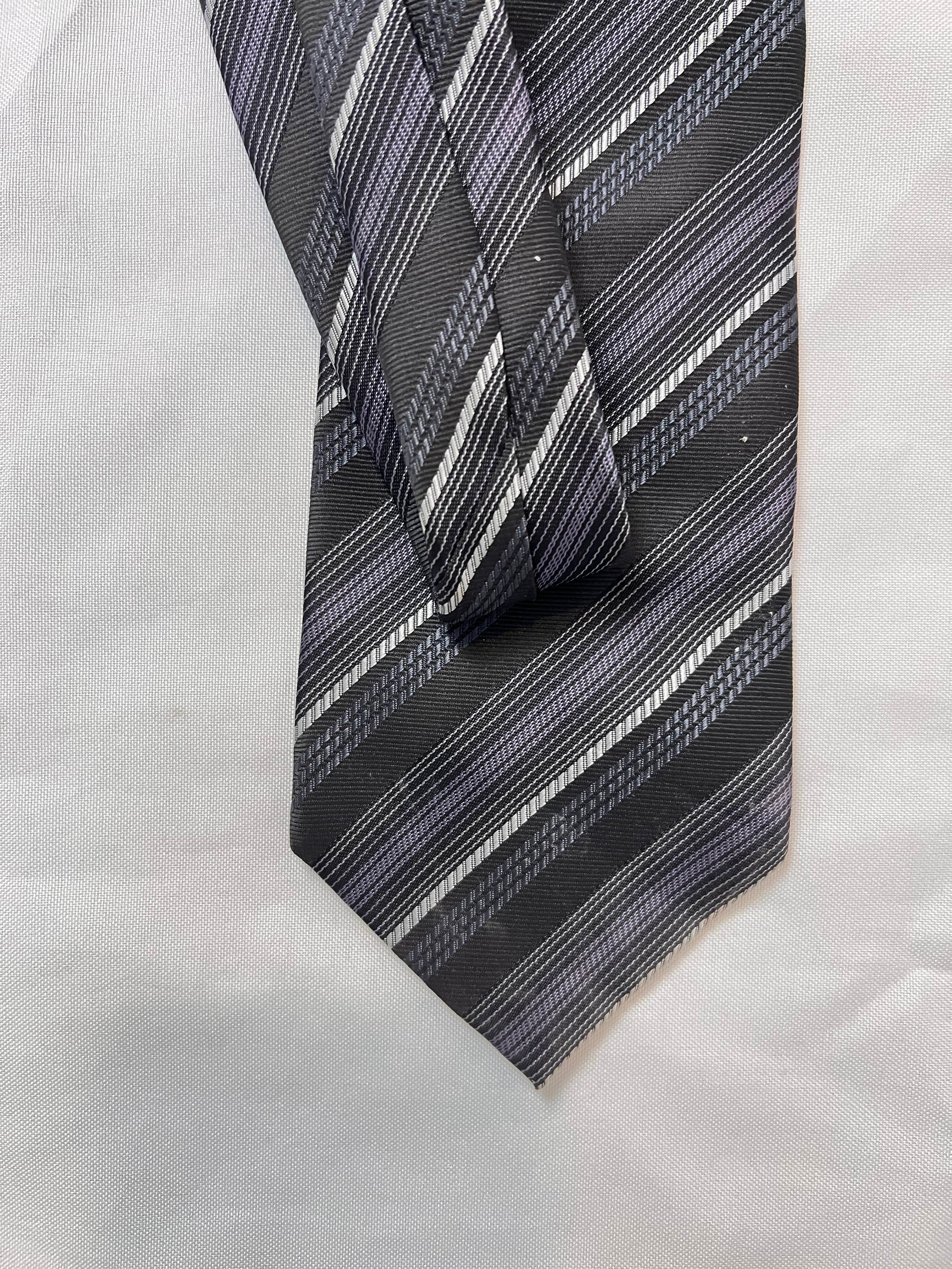 Gravata Cia do Terno