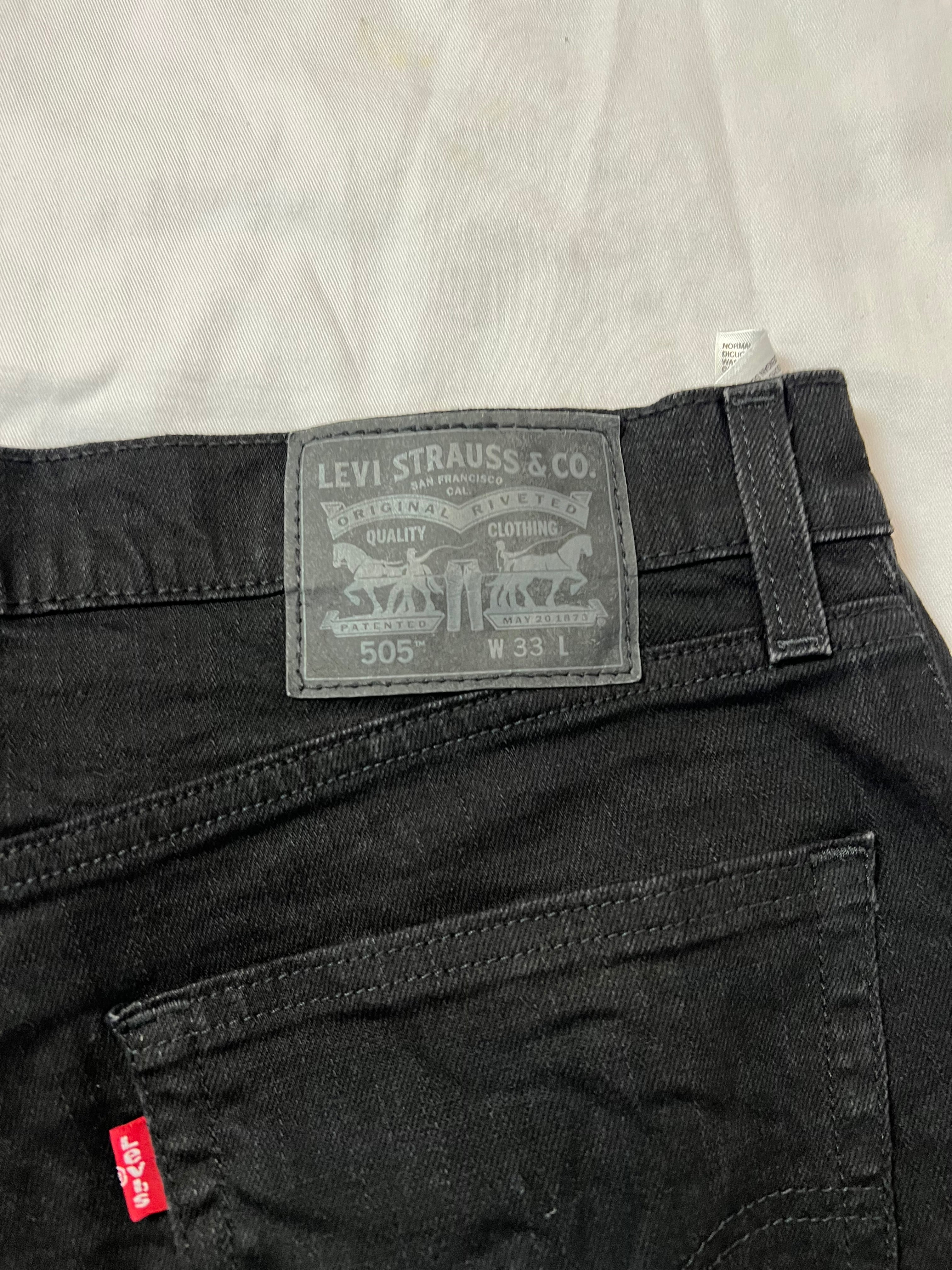 Bermuda Levi's - tam (44)