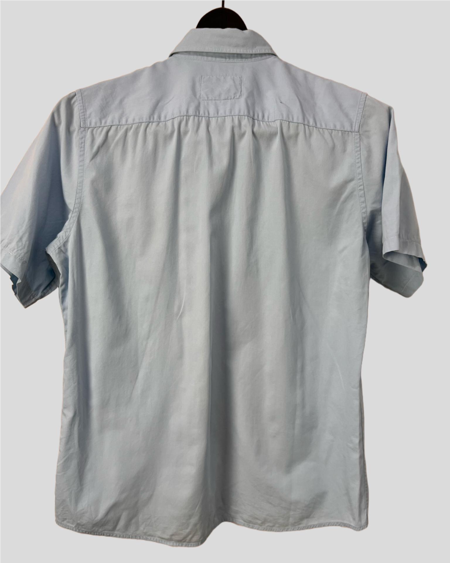 Camisa Outfitters — tam M